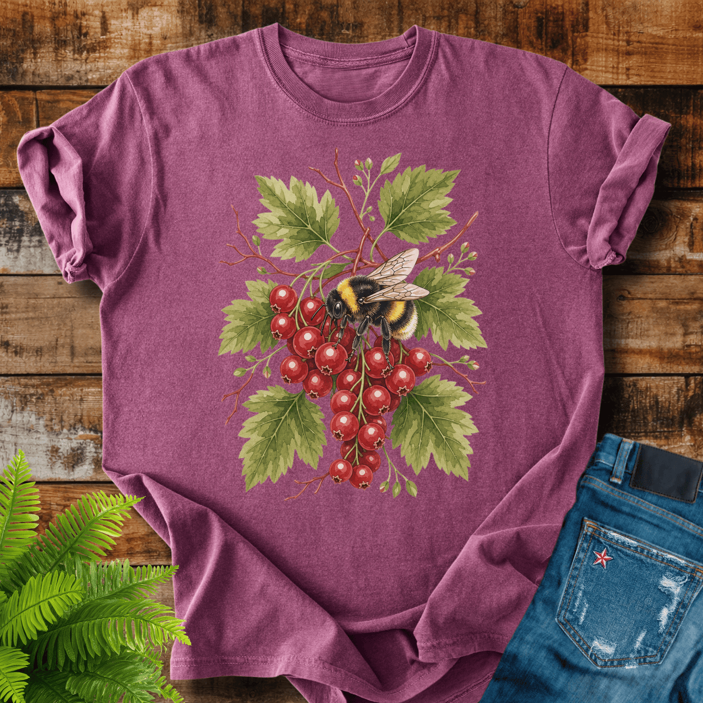 Bumblebee Berries T-shirt